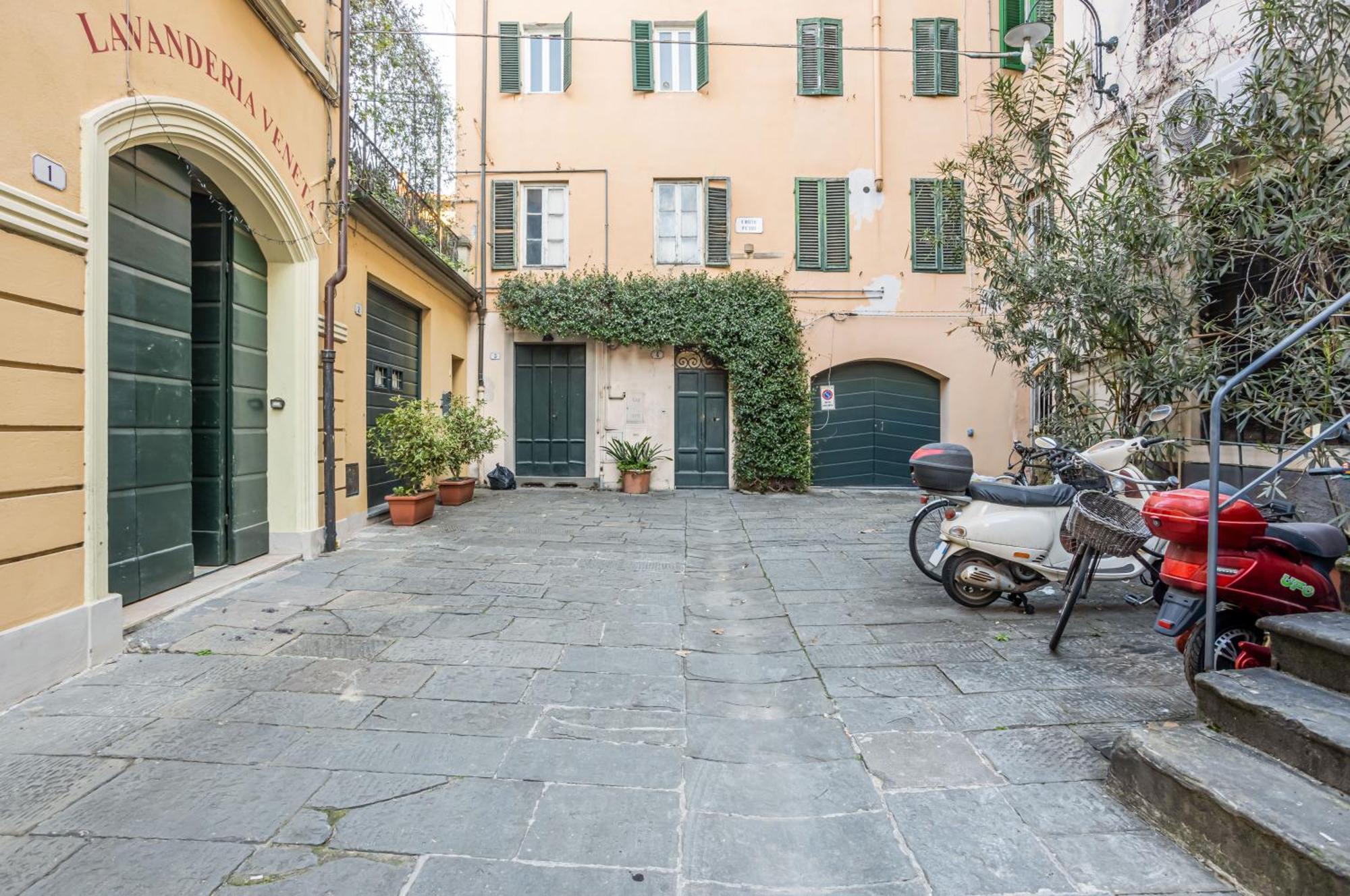 Charming Apartment In The Centre Of Lucca! Экстерьер фото